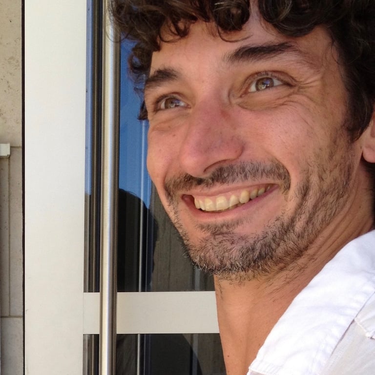 French Therapist Near Me - Pierre Vilanoba